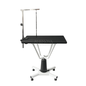Hydraulisch-lichtauflösende Pflegetabelle